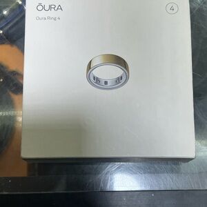 Oura Ring 4 Gold Size 4